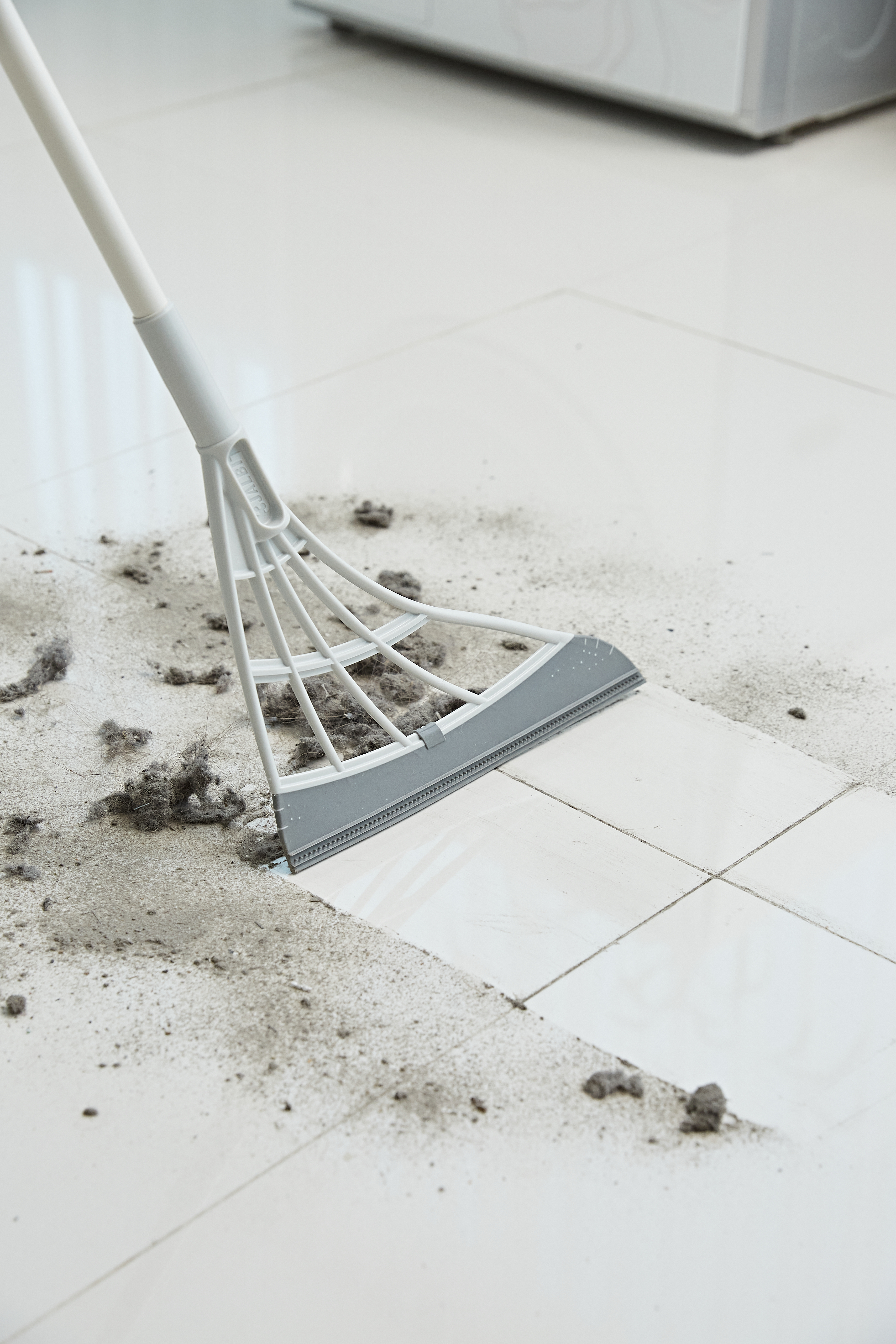 1本6役！スーパーホウキ【千葉店】